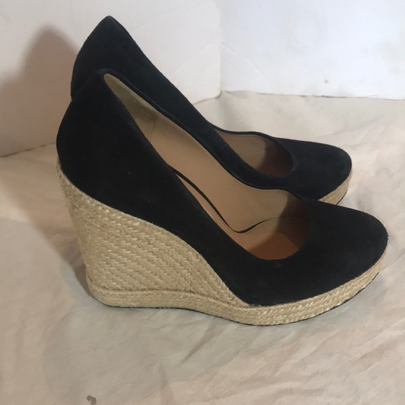 “FERRAGAMO” “Bernie” Black Espadrille Wedges. - Picture 4 of 16